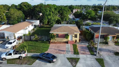 310 E 17th St, Hialeah, FL 33010 photo 6