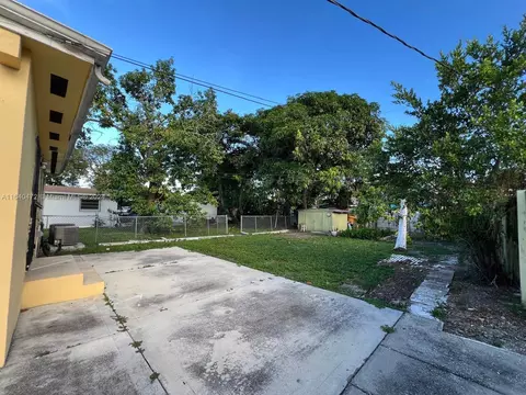 310 E 17th St, Hialeah, FL 33010 photo 12