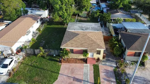 310 E 17th St, Hialeah, FL 33010 photo 3