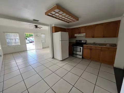 310 E 17th St, Hialeah, FL 33010 photo 18