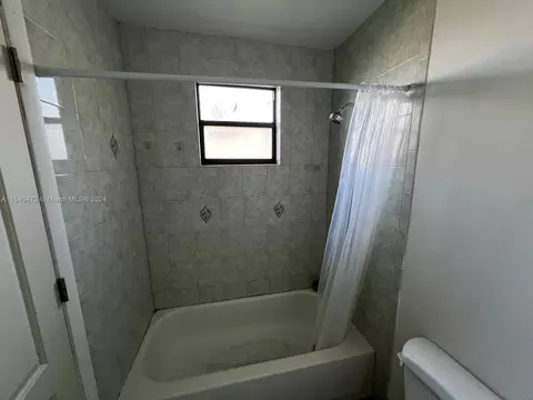 310 E 17th St, Hialeah, FL 33010 photo 31