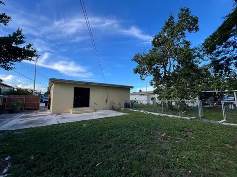 310 E 17th St, Hialeah, FL 33010 photo 13