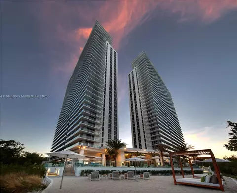16385 Biscayne Blvd #PH7, North Miami Beach, FL 33160