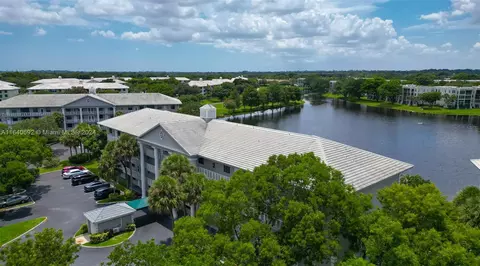 1522 Whitehall Dr #306, Davie, FL 33324