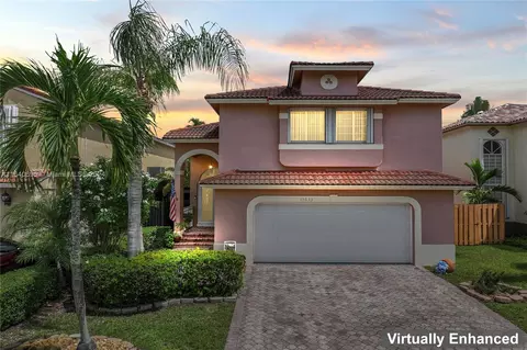 15633 SW 100th Ter, Miami, FL 33196