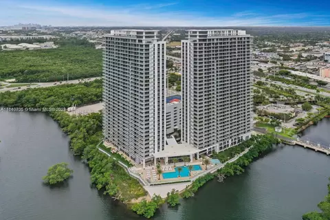 16385 Biscayne Blvd #2703, North Miami Beach, FL 33160
