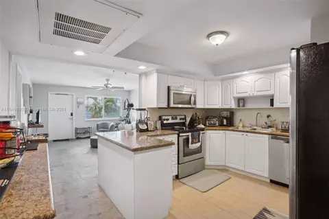 2115 NE 37th Dr #238, Fort Lauderdale, FL 33308
