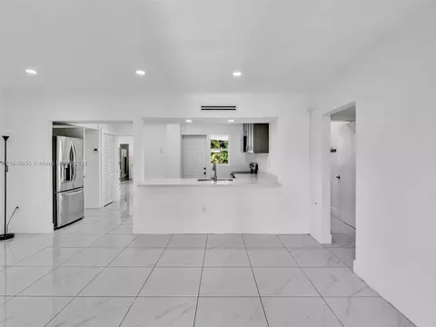 771 NE 142nd St, North Miami, FL 33161