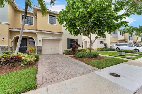 434 NE 194th Ter, Miami, FL 33179