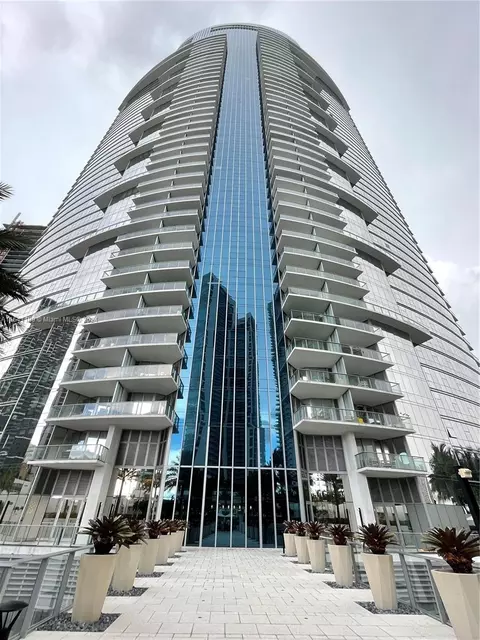 851 NE 1st Ave #2301, Miami, FL 33132