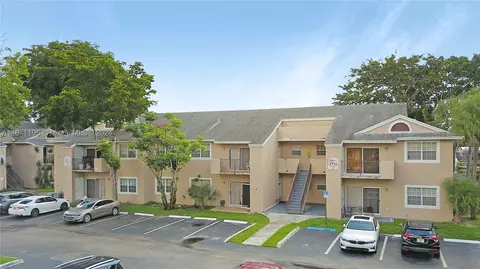 1731 NW 96th Ter #2F, Pembroke Pines, FL 33024
