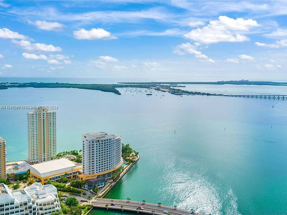 495 Brickell Ave Unit 2102  