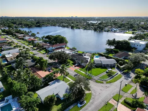 21341 NE 25th Ct, Miami, FL 33180