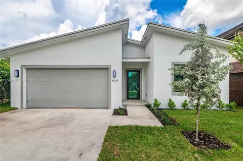 4555 SW 21st St, West Park, FL 33023
