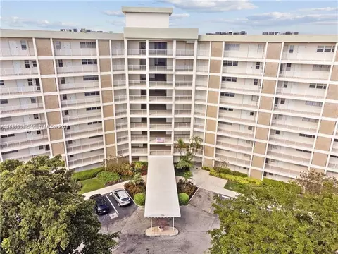 3090 N Course Dr #801, Pompano Beach, FL 33069