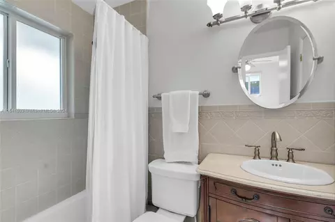 Bath - 1295 Thrush Ave, Miami Springs, FL 33166 photo 2 of 2