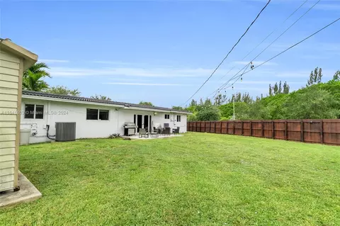 Exterior - 1295 Thrush Ave, Miami Springs, FL 33166 photo 5 of 7