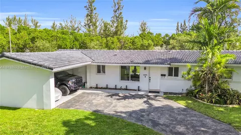 Exterior - 1295 Thrush Ave, Miami Springs, FL 33166 photo 2 of 7