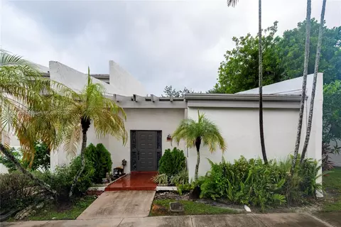 1201 NW 98th Ter #141, Pembroke Pines, FL 33024