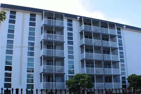 16950 W Dixie Hwy #B220, North Miami Beach, FL 33160