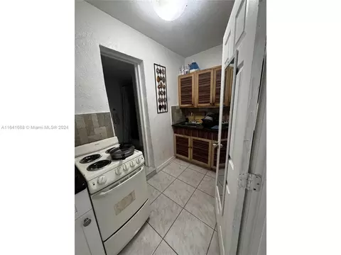 4600 W 8th Ave, Hialeah, FL 33012 photo 15