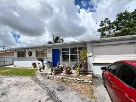 4600 W 8th Ave, Hialeah, FL 33012 photo 1