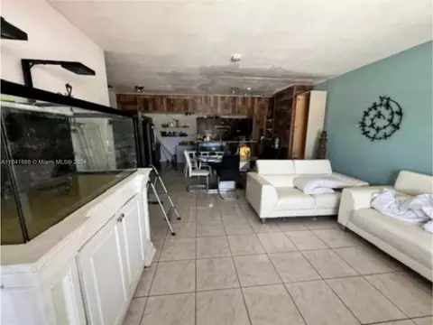 4600 W 8th Ave, Hialeah, FL 33012 photo 4