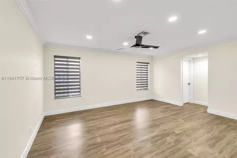9311 NW 32nd St, Sunrise, FL 33351