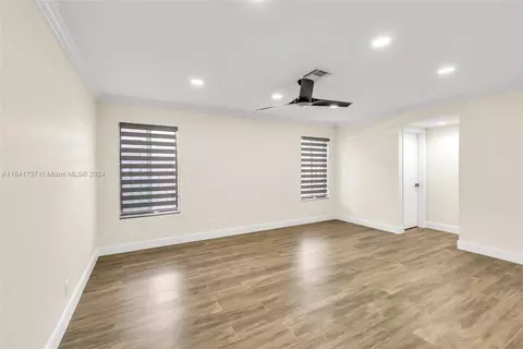 9311 NW 32nd St, Sunrise, FL 33351