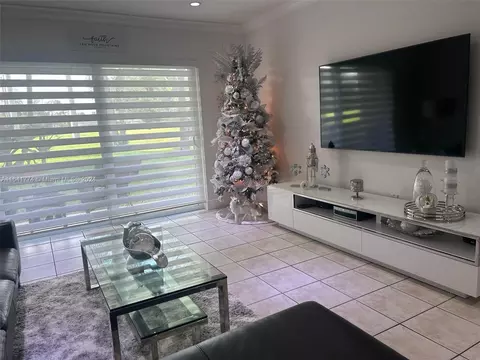 7480 Miami Lakes Dr #G104, Miami Lakes, FL 33014