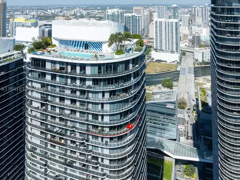 45 SW 9th St #4403, Miami, FL 33130