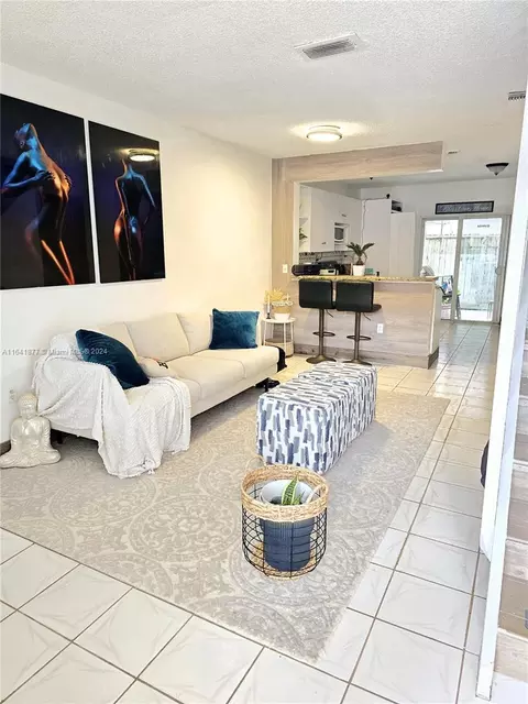 5305 W 26th Ave #12, Hialeah, FL 33016