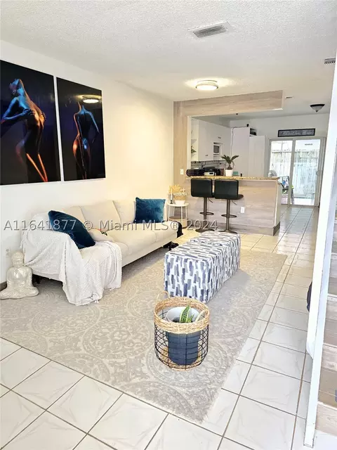 5305 W 26th Ave #12, Hialeah, FL 33016