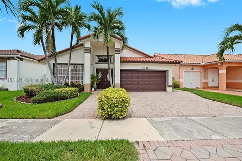 9045 NW 147th Ter, Miami Lakes, FL 33018