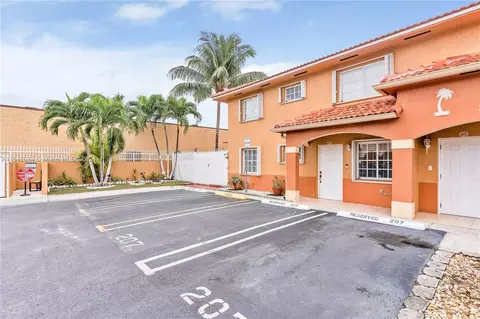2425 W 76th St #107, Hialeah, FL 33016 photo 1