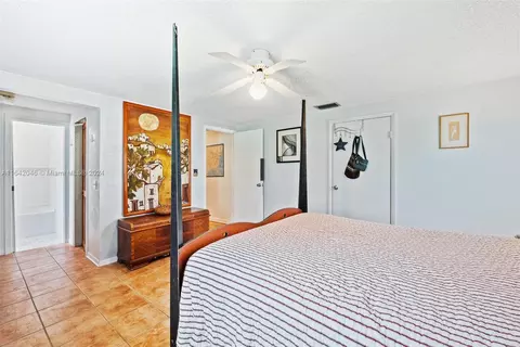 Bedroom - 237 Florida Ave, Miami Springs, FL 33166 photo 1 of 3