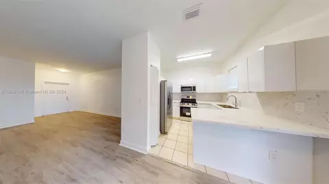 2650 NE 3rd Dr #201, Homestead, FL 33033