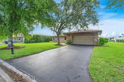 11528 NW 20th Dr, Coral Springs, FL 33071
