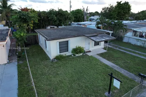 850 E 17th St, Hialeah, FL 33010 photo 2