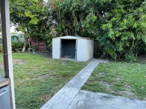 850 E 17th St, Hialeah, FL 33010 photo 17