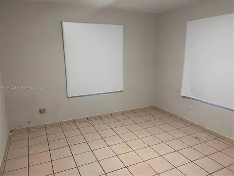 850 E 17th St, Hialeah, FL 33010 photo 14