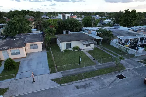 850 E 17th St, Hialeah, FL 33010 photo 3