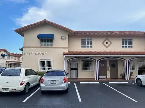 2236 W 74th St #102-17, Hialeah, FL 33016
