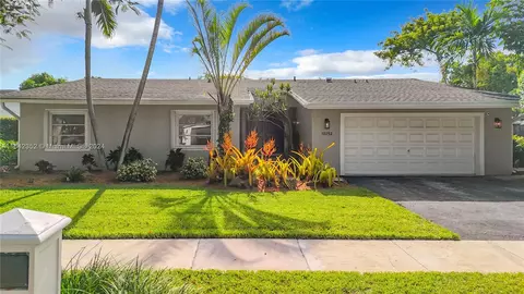 10252 SW 127th Pl, Miami, FL 33186