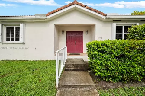 3098 SW 16th Ter, Miami, FL 33145