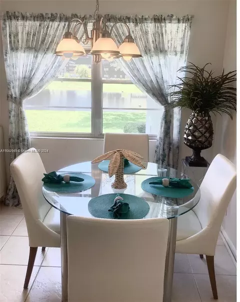 102 Fanshaw C #102, Boca Raton, FL 33434
