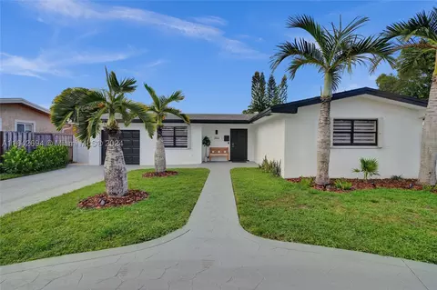 7611 NW 13th St, Pembroke Pines, FL 33024