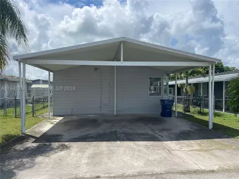 19800 SW 180th Ave #LOT 256, Miami, FL 33187