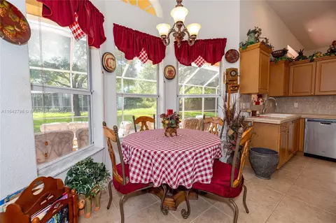 Dining - 2915 Fairways Dr, Homestead, FL 33035 photo 1 of 4