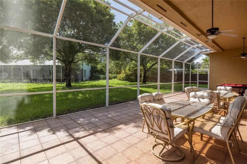 Exterior - 2915 Fairways Dr, Homestead, FL 33035 photo 6 of 6